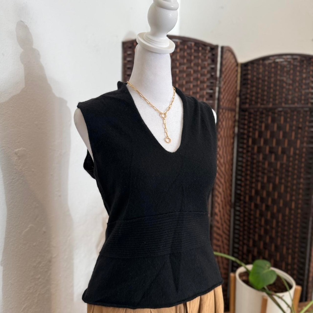 Women's Gentry Portofino Black V neck sleeveless cashmere sweater top size 44
